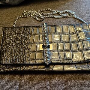 Elegant Black Croc-Embossed Chain Clutch